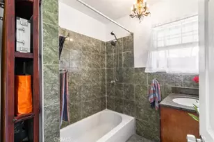 657 W 66th, Los Angeles, CA 90044 - Photo 13