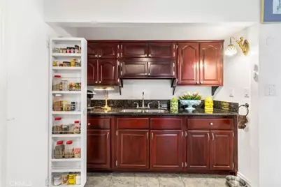 657 W 66th, Los Angeles, CA 90044 - Photo 15