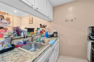 7035 Woodley, Van Nuys, CA 91406 - Photo 7