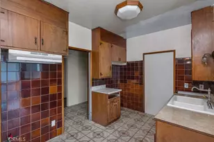 1021 W 48th, Los Angeles, CA 90037 - Photo 9