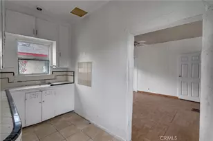 1021 W 48th, Los Angeles, CA 90037 - Photo 17