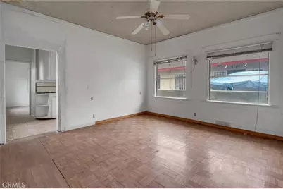 1021 W 48th, Los Angeles, CA 90037 - Photo 15
