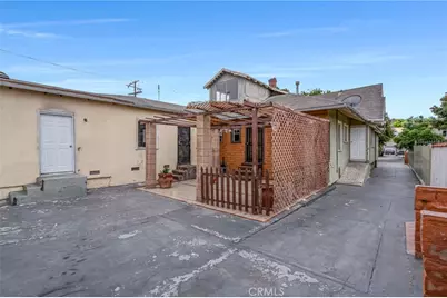 1021 W 48th, Los Angeles, CA 90037 - Photo 31
