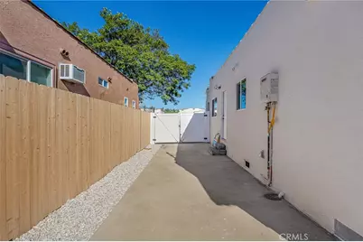 622 W 99th, Los Angeles, CA 90044 - Photo 25