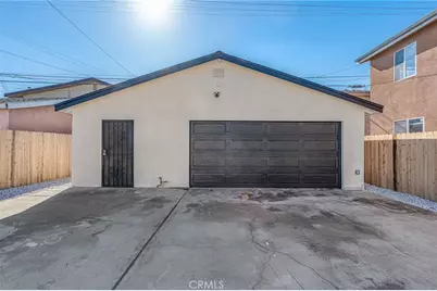 622 W 99th, Los Angeles, CA 90044 - Photo 29