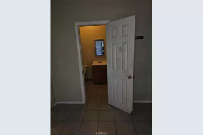 210 85th Place, Los Angeles, CA 90003 - Photo 15