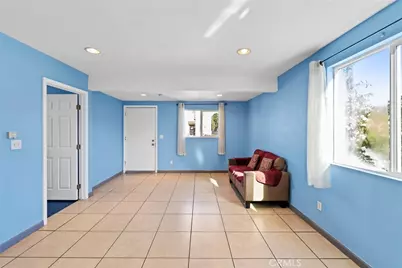 758 E 76th Pl Place, Los Angeles, CA 90001 - Photo 7