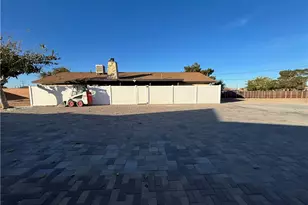 15137 Luna Rd, Victorville, CA 92392 - Photo 17