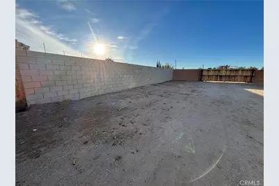 15137 Luna Road, Victorville, CA 92392 - Photo 19