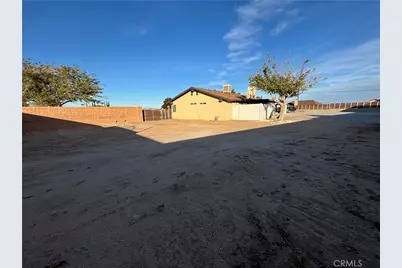 15137 Luna Road, Victorville, CA 92392 - Photo 11