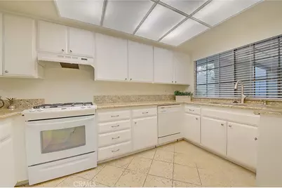 1903 Temple #104, Signal Hill, CA 90755 - Photo 11