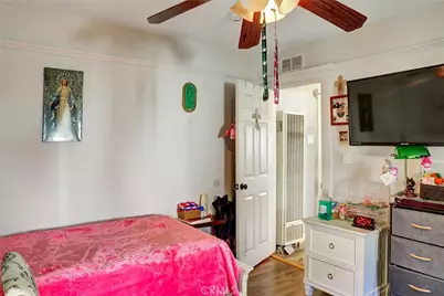 5008 Cimarron, Los Angeles, CA 90062 - Photo 17