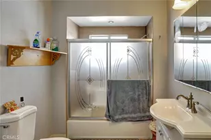 5008 Cimarron, Los Angeles, CA 90062 - Photo 23