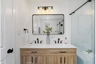 8909 S 5th Avenue, Inglewood, CA 90305 - Photo 21