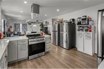 827 E 97th, Los Angeles, CA 90002 - Photo 17