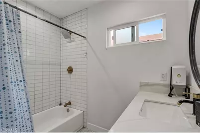 827 E 97th, Los Angeles, CA 90002 - Photo 23