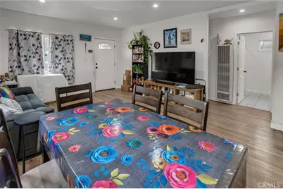 827 E 97th, Los Angeles, CA 90002 - Photo 11