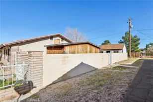 14057 Crow, Apple Valley, CA 92307 - Photo 31