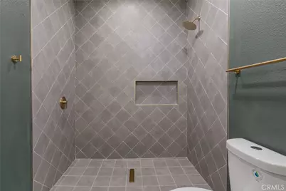 520 E 8th Street, Corona, CA 92879 - Photo 27