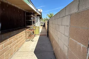 18284 9th St, Bloomington, CA 92316 - Photo 35