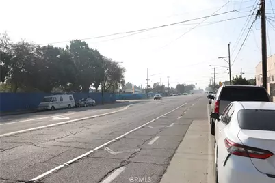 6007 Holmes, Los Angeles, CA 90001 - Photo 9