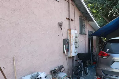 6007 Holmes, Los Angeles, CA 90001 - Photo 13