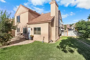 16117 Trailwinds Dr, Fontana, CA 92337 - Photo 19