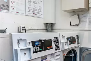 533 S St Andrews Pl, Los Angeles, CA 90020 - Photo 19