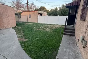 2065 W 65th, Los Angeles, CA 90047 - Photo 25