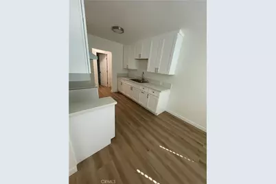 10812 California, Lynwood, CA 90262 - Photo 3