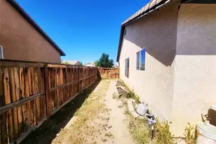 15249 Braxton, Adelanto, CA 92301 - Photo 17