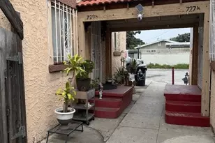 727 W 76th St, Los Angeles, CA 90044 - Photo 5