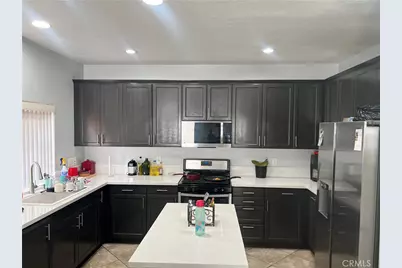 1127 McFarland, Wilmington, CA 90744 - Photo 5