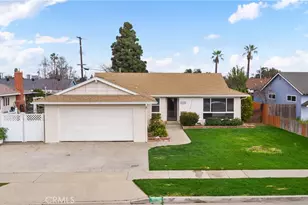 3102 Warren Ln, Costa Mesa, CA 92626 - Photo 3