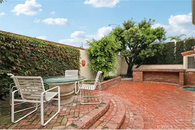 369 Avenida Granada, Long Beach, CA 90814 - Photo 37