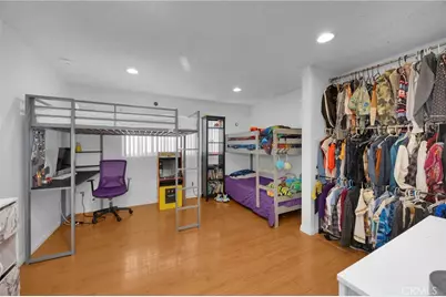 2142 W Liverpool, Anaheim, CA 92804 - Photo 11