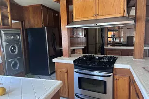 8230 Park Circle, Inglewood, CA 90305 - Photo 9