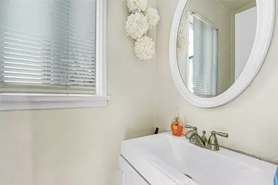 3326 3326 1/2 Broadway, Huntington Park, CA 90255 - Photo 7