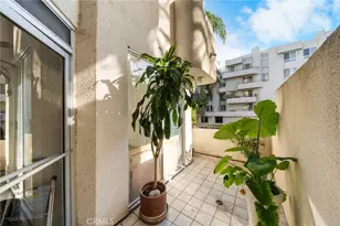 525 S Berendo, Los Angeles, CA 90020 - Photo 23