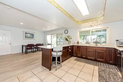 15523 Lancelot Ave, Norwalk, CA 90650 - Photo 7