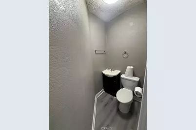 535 West 54th Street, Los Angeles, CA 90037 - Photo 13