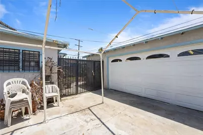 1116 W 76th, Los Angeles, CA 90044 - Photo 37