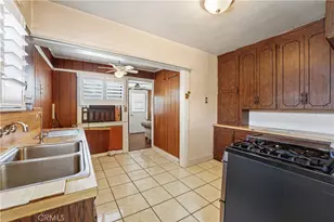 1116 W 76th, Los Angeles, CA 90044 - Photo 23