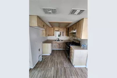 961 Chateau, Barstow, CA 92311 - Photo 3