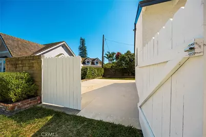 1842 N Greenbrier, Long Beach, CA 90815 - Photo 47