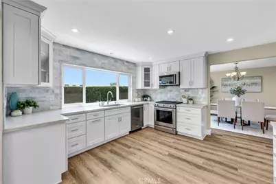 15582 Wild Cherry Cir, Huntington Beach, CA 92647 - Photo 11