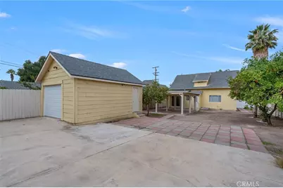 520 E 8th Street, Corona, CA 92879 - Photo 47