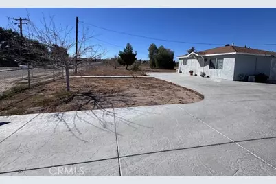 11918 Hemlock, Hesperia, CA 92345 - Photo 7