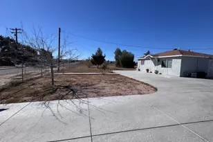 11918 Hemlock, Hesperia, CA 92345 - Photo 7