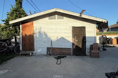 621 W 108th St, Los Angeles, CA 90044 - Photo 15